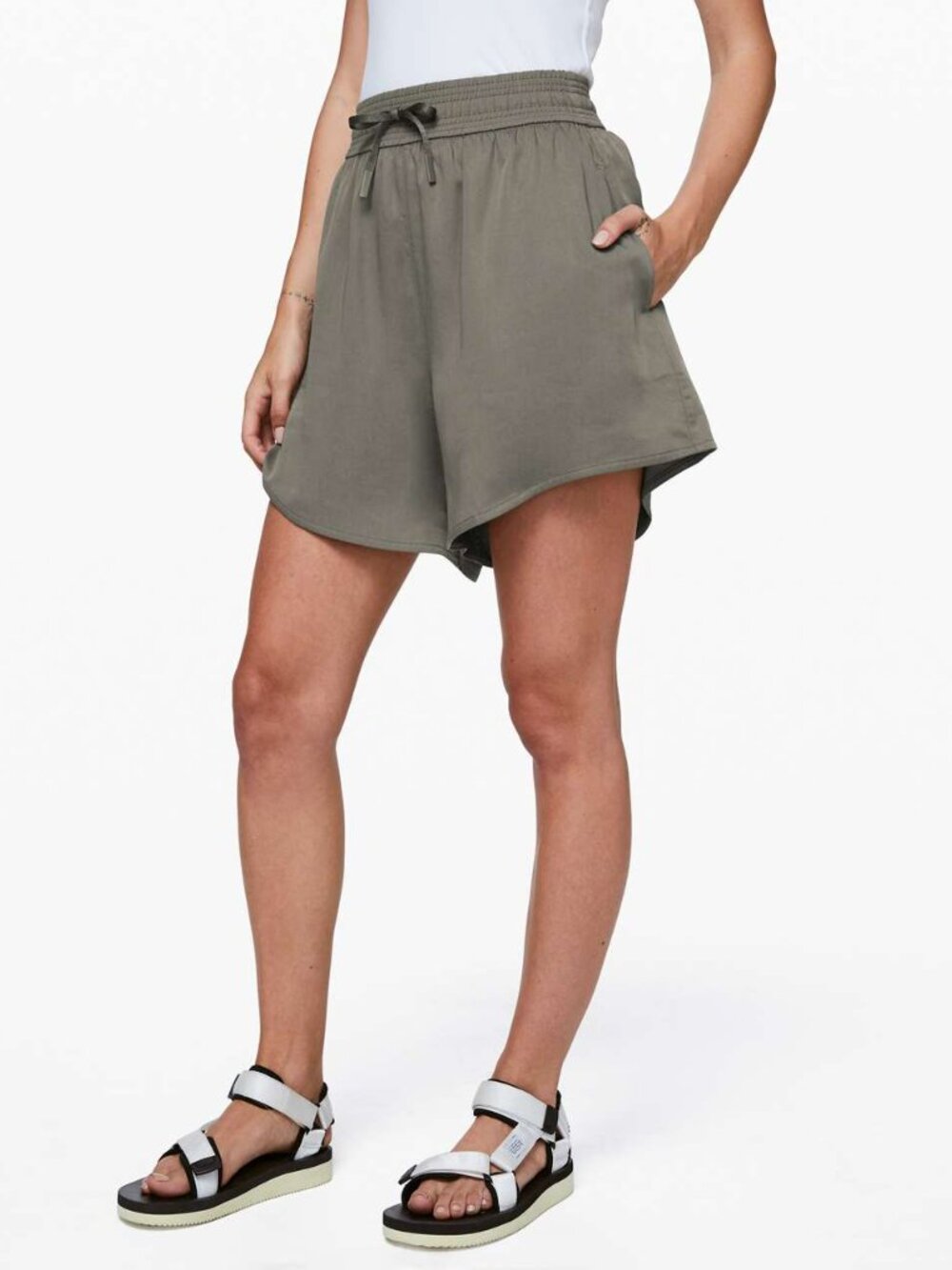 lululemon athletica Feeling Femme Short 5.5" Grey Sage Tencel Luxtreme Size 6